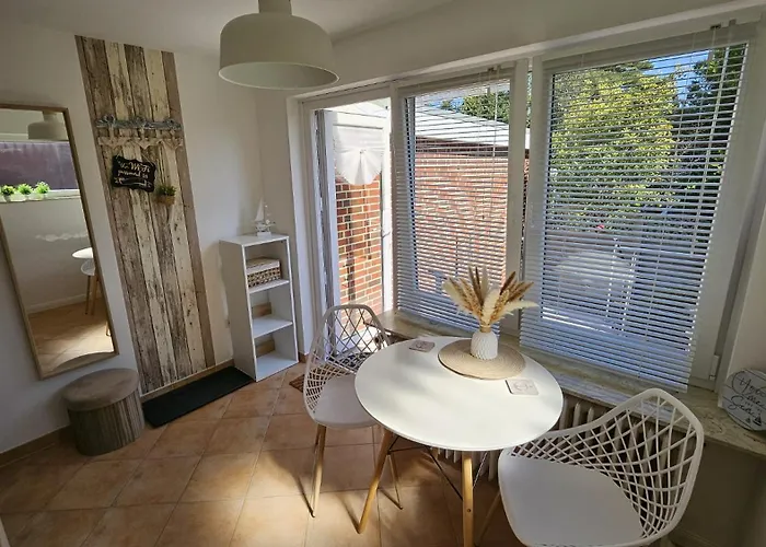 Lust auf Meer - Appartement Ferienwohnung Terrasse kleine Hunde willkommen Nähe Nordsee Cuxhaven